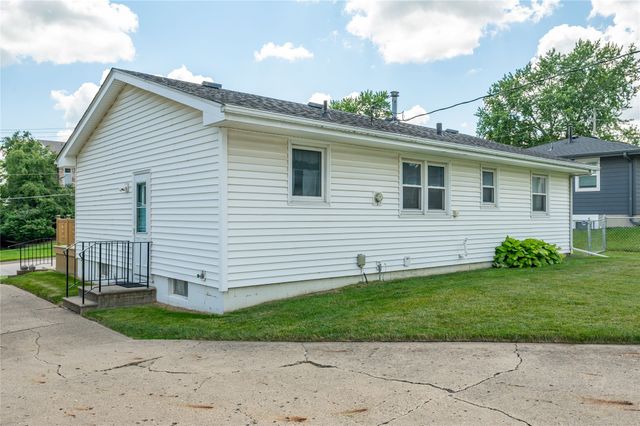 1107 4th Street SW, Altoona, IA 50009