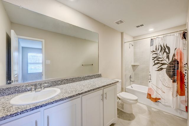 8409 Hollow Bend Street, Fort Worth, TX 76123