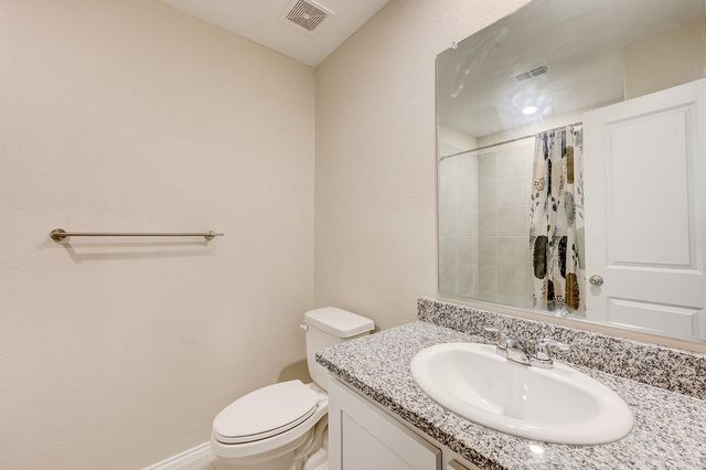 8409 Hollow Bend Street, Fort Worth, TX 76123