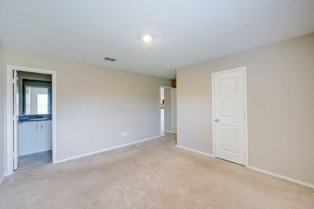 8409 Hollow Bend Street, Fort Worth, TX 76123