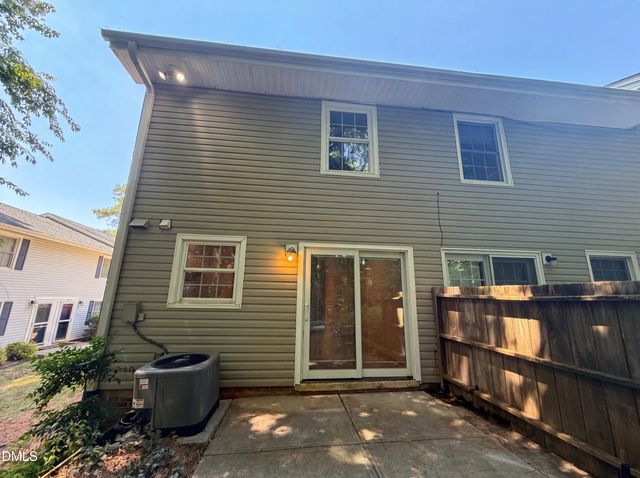 1041 Nottingham Court, Cary, NC 27511