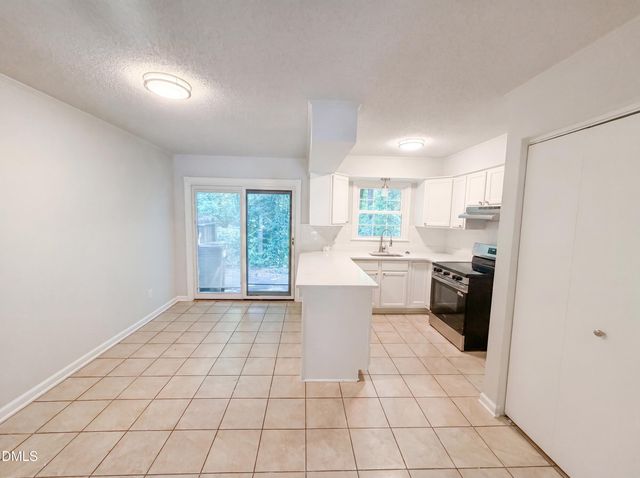 1041 Nottingham Court, Cary, NC 27511