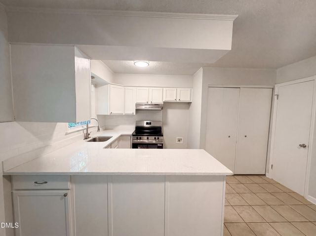 1041 Nottingham Court, Cary, NC 27511