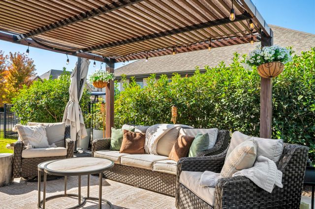 618 Race Drive, Heath, TX 75126