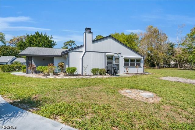 10438 Lakeport CT, Lehigh Acres, FL 33936