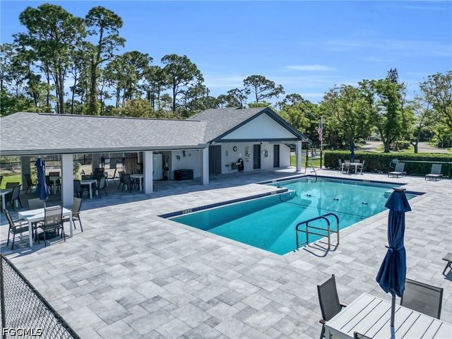 10438 Lakeport CT, Lehigh Acres, FL 33936