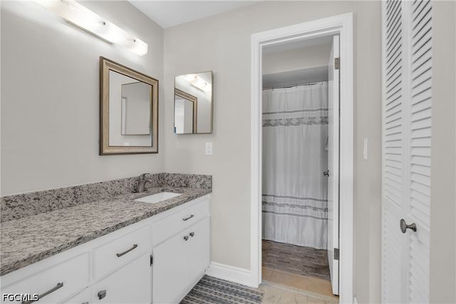 10438 Lakeport CT, Lehigh Acres, FL 33936