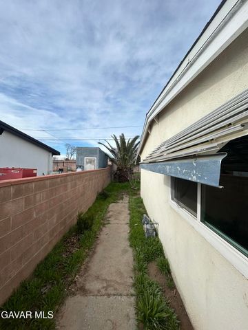 44021 E 3rd Street, Lancaster, CA 93535