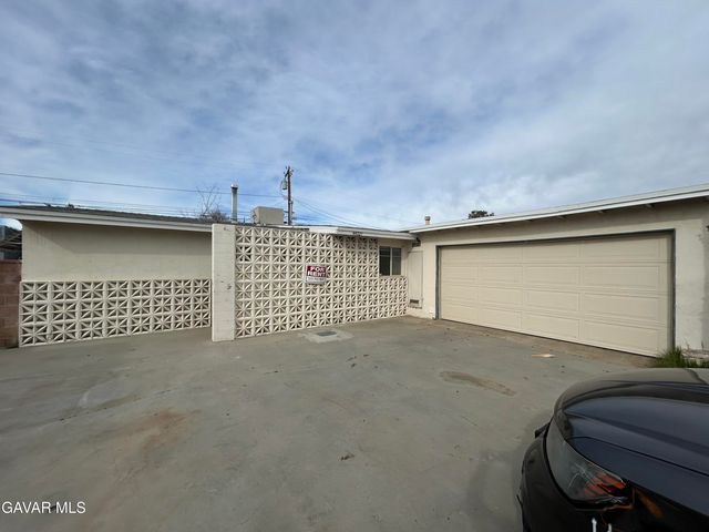44021 E 3rd Street, Lancaster, CA 93535