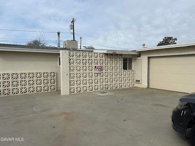 44021 E 3rd Street, Lancaster, CA 93535