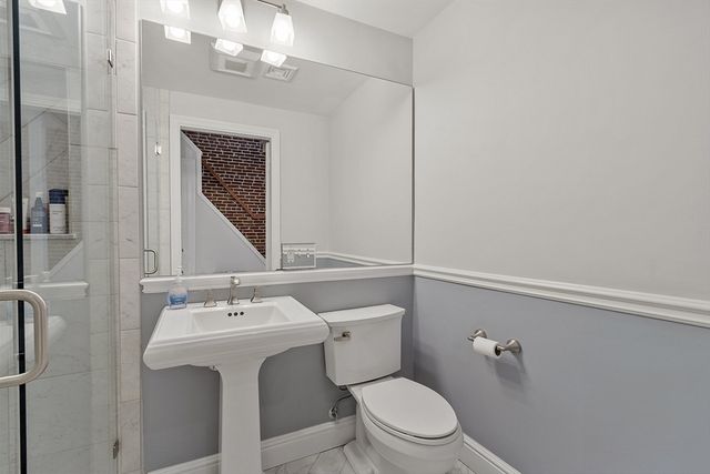 178 Commonwealth Ave PH, Boston, MA 02116