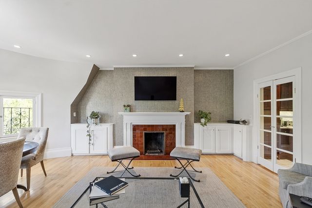178 Commonwealth Ave PH, Boston, MA 02116
