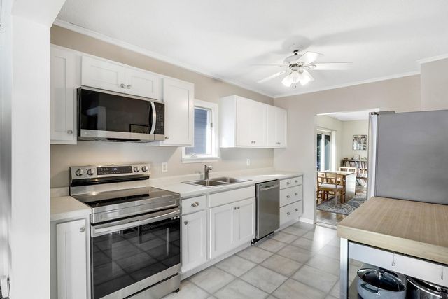 3640 Orchard Avenue N, Robbinsdale, MN 55422
