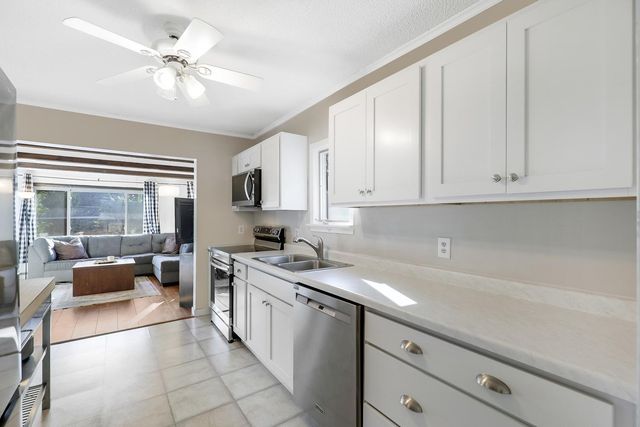 3640 Orchard Avenue N, Robbinsdale, MN 55422