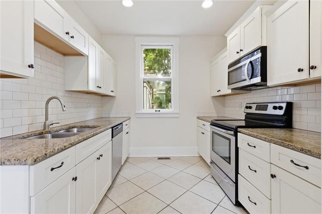 4200 MERCIER Street, Kansas City, MO 64111