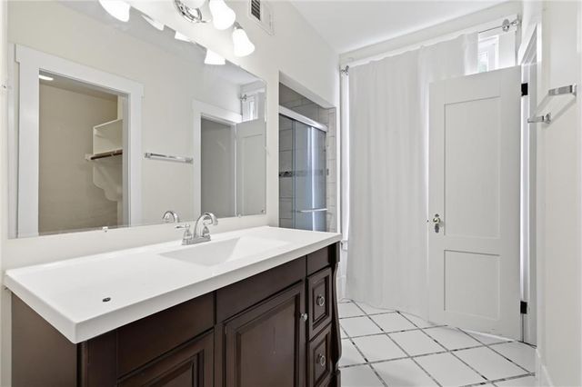 4200 MERCIER Street, Kansas City, MO 64111