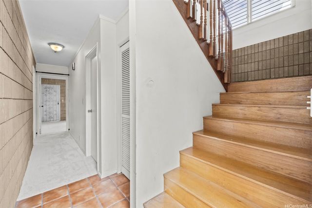 2327 Round Top Drive, Honolulu, HI 96822