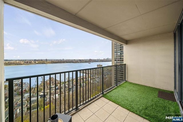 6 Horizon Road 1605, Fort Lee, NJ 07024