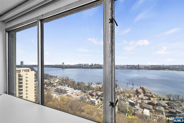 6 Horizon Road 1605, Fort Lee, NJ 07024