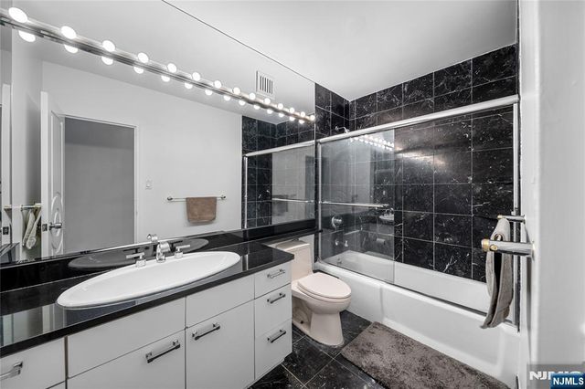 6 Horizon Road 1605, Fort Lee, NJ 07024