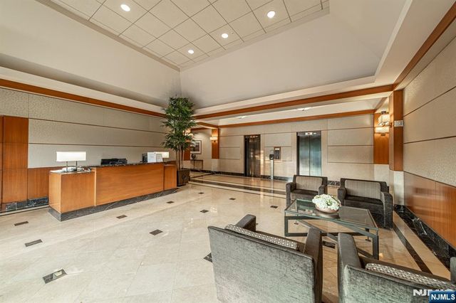 6 Horizon Road 1605, Fort Lee, NJ 07024