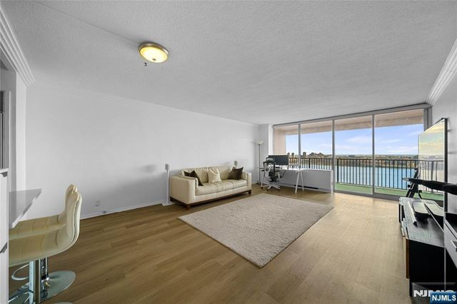 6 Horizon Road 1605, Fort Lee, NJ 07024