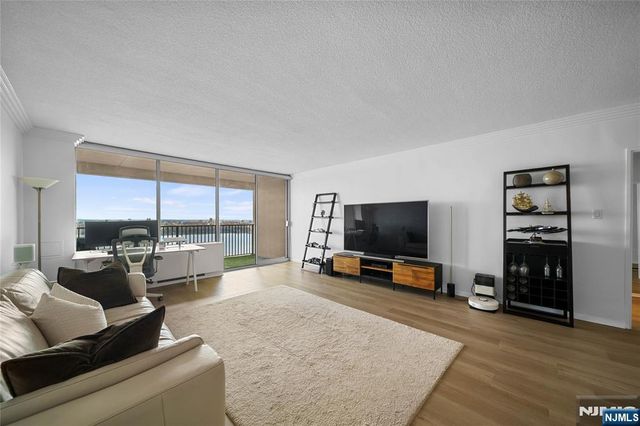 6 Horizon Road 1605, Fort Lee, NJ 07024