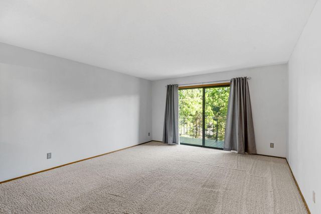 4120 Parklawn Avenue 220, Edina, MN 55435