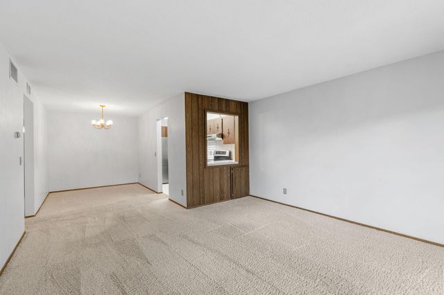 4120 Parklawn Avenue 220, Edina, MN 55435