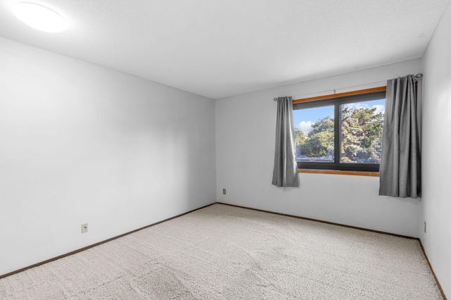 4120 Parklawn Avenue 220, Edina, MN 55435