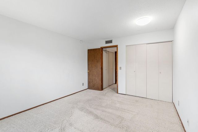 4120 Parklawn Avenue 220, Edina, MN 55435