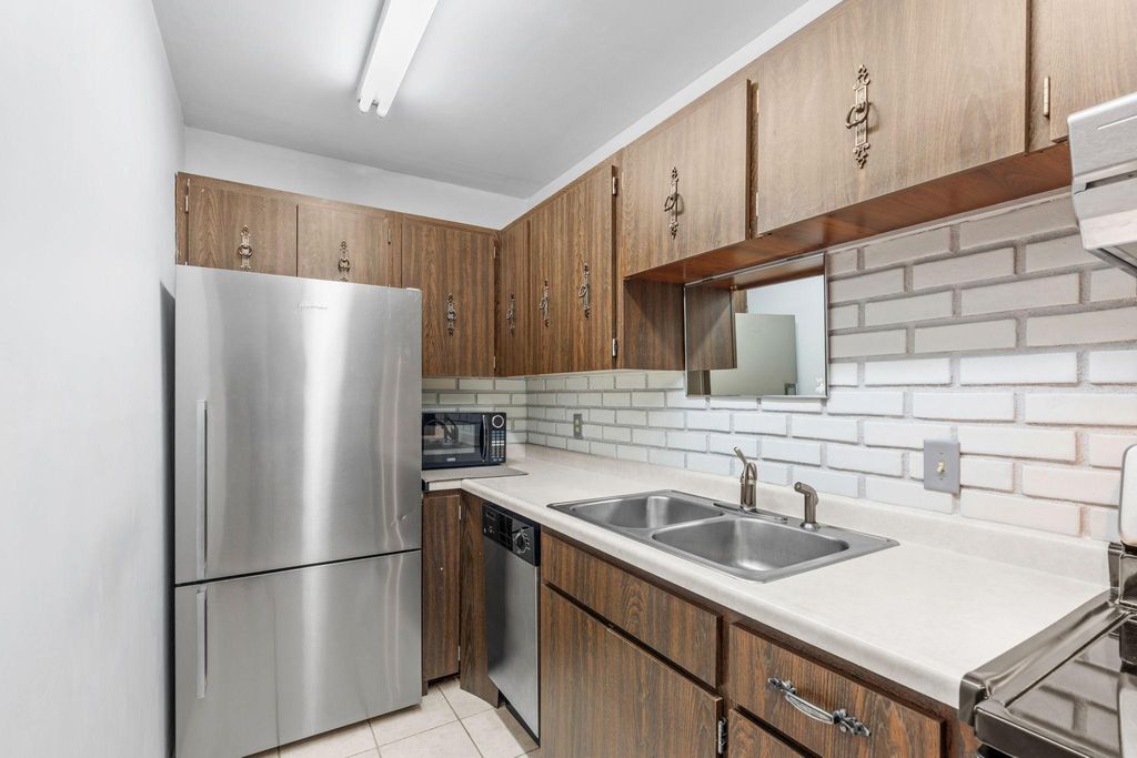 4120 Parklawn Avenue 220, Edina, MN 55435 — photo 5