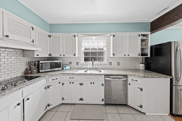 446 ROSSER RD, Memphis, TN 38120