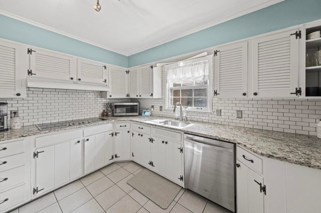 446 ROSSER RD, Memphis, TN 38120