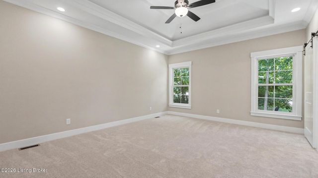 8607 Glenhope Dr, Louisville, KY 40291
