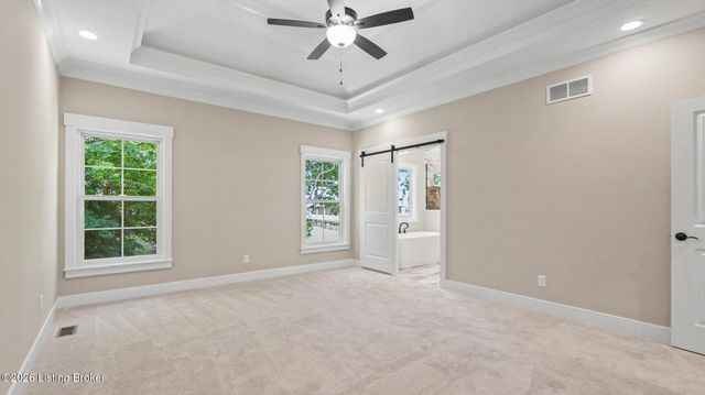 8607 Glenhope Dr, Louisville, KY 40291