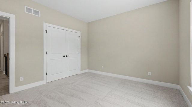 8607 Glenhope Dr, Louisville, KY 40291