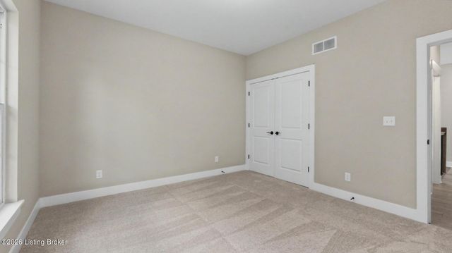 8607 Glenhope Dr, Louisville, KY 40291