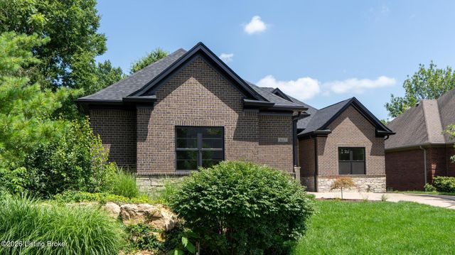 8607 Glenhope Dr, Louisville, KY 40291