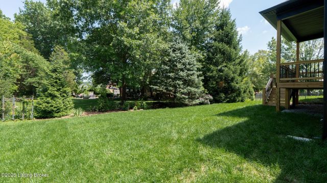 8607 Glenhope Dr, Louisville, KY 40291