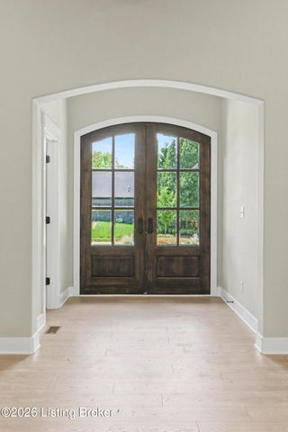 8607 Glenhope Dr, Louisville, KY 40291