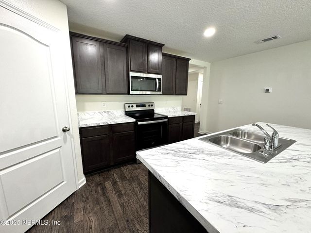 3268 LAWTON Place, Green Cove Springs, FL 32043