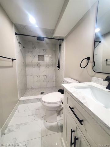 1223 Kirts Boulevard B, Troy, MI 48084