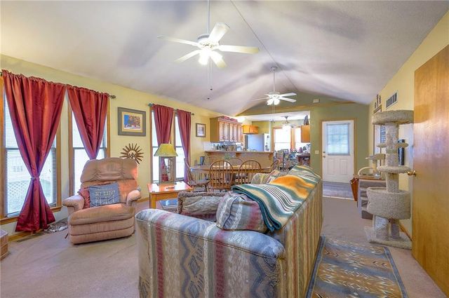 13749 Barber Avenue, Bonner Springs, KS 66012