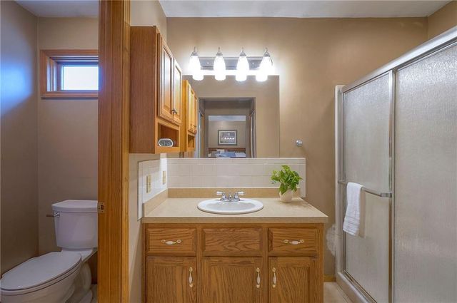 13749 Barber Avenue, Bonner Springs, KS 66012