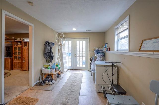 13749 Barber Avenue, Bonner Springs, KS 66012