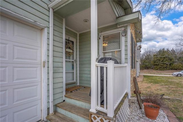 13749 Barber Avenue, Bonner Springs, KS 66012