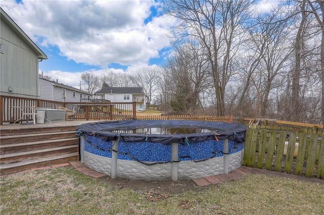 13749 Barber Avenue, Bonner Springs, KS 66012