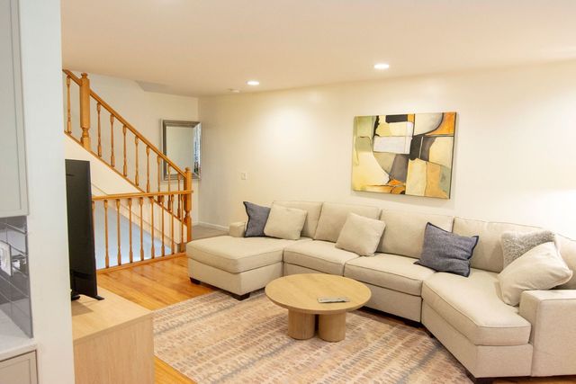 1088 Shermer Road, Glenview, IL 60025