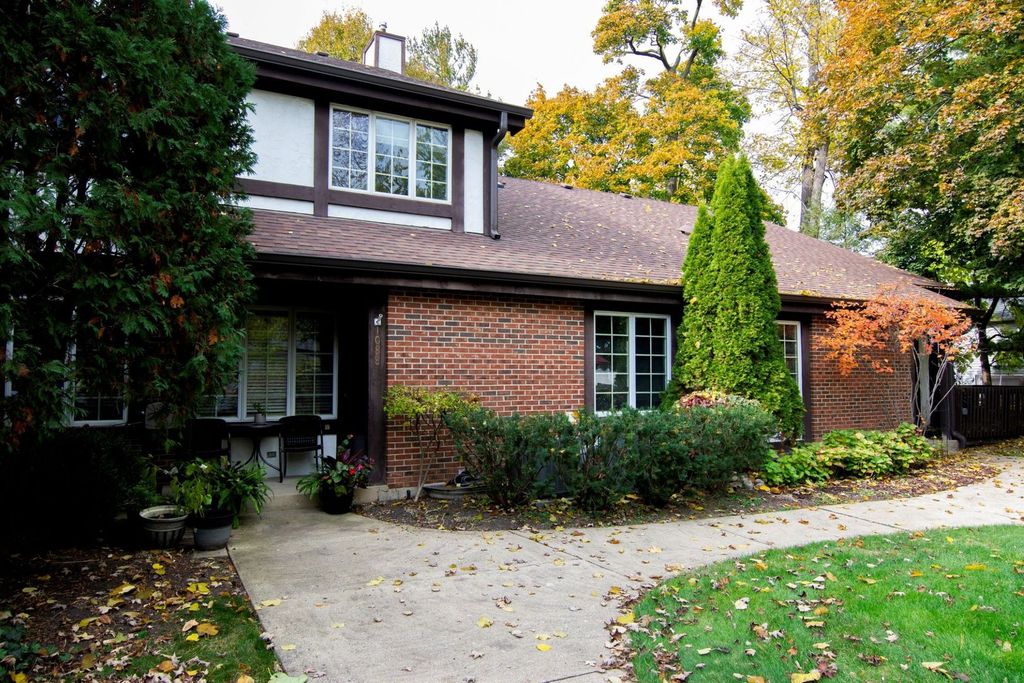1088 Shermer Road, Glenview, IL 60025